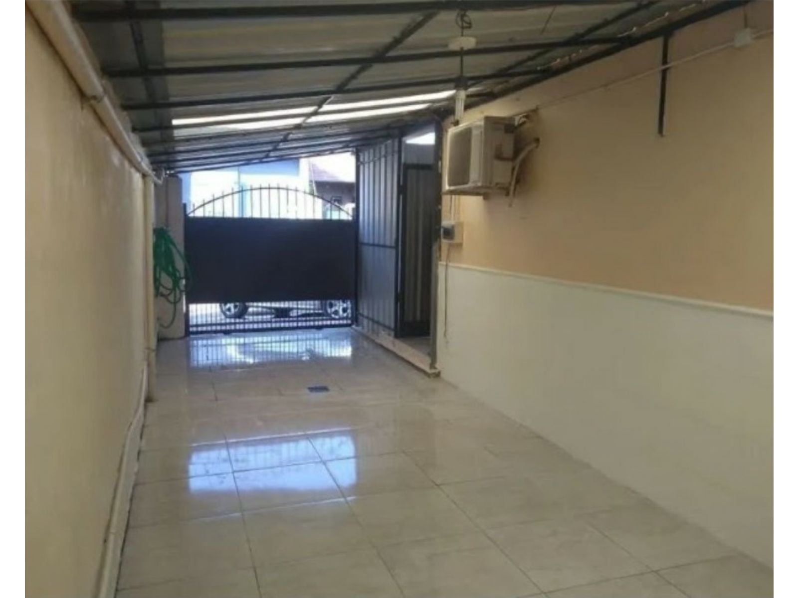 Venta Casa Estilo Americano en Castelar Sur - 19