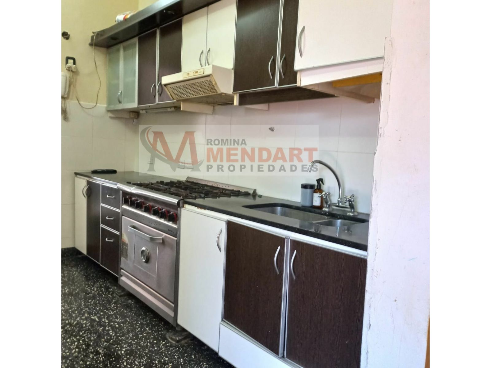 VENTA CASA 4 AMBIENTES, CASTELAR NORTE
