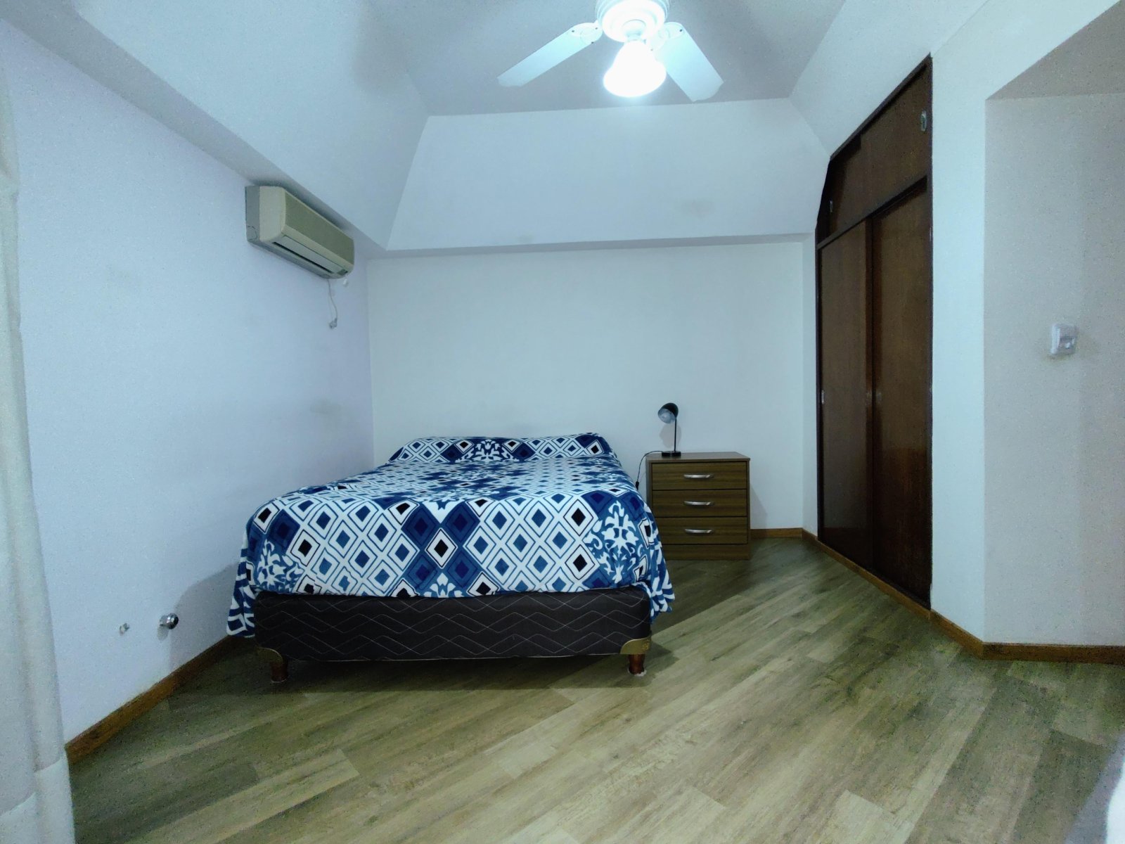 Casa en Venta 5 ambientes en Moron - 22