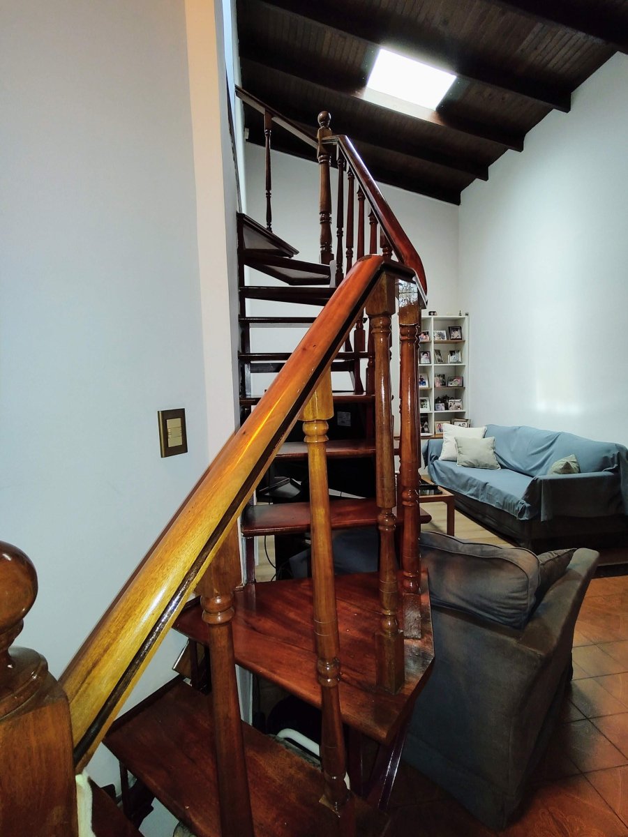 Casa en Venta 5 ambientes en Moron - 23