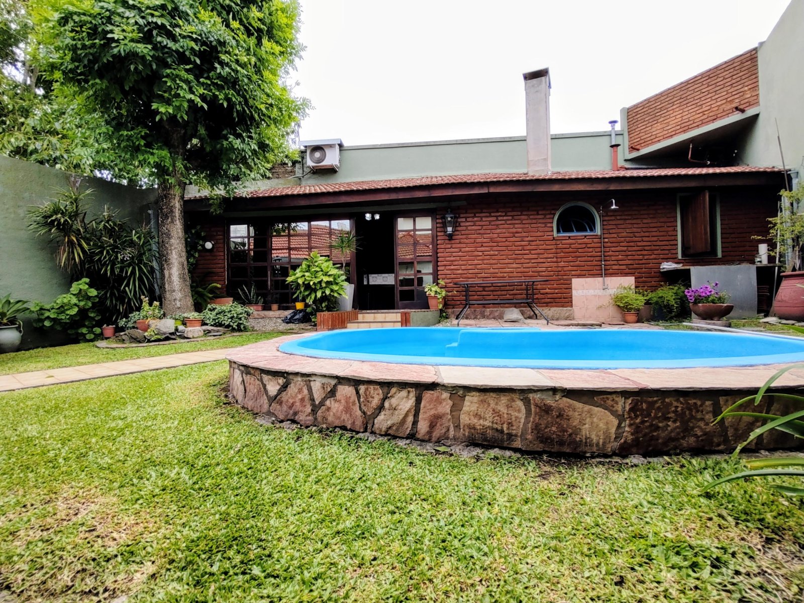 Casa en Venta 5 ambientes en Moron - 38