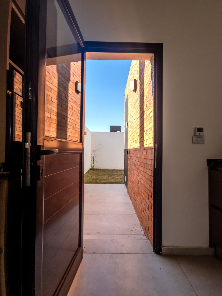 DUPLEX A ESTRENAR DE 3 DORMITORIOS CON PATIO Y GALERIA TECHADA CON ASADOR. LOTE 27 MZA 32. CAMPO CHICO — foto 14