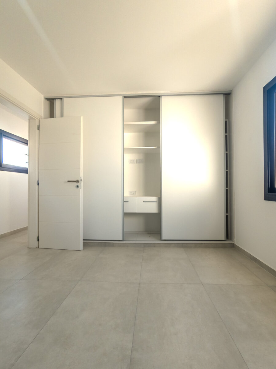 DUPLEX A ESTRENAR DE 3 DORMITORIOS CON PATIO Y GALERIA TECHADA CON ASADOR. LOTE 27 MZA 32. CAMPO CHICO - 30