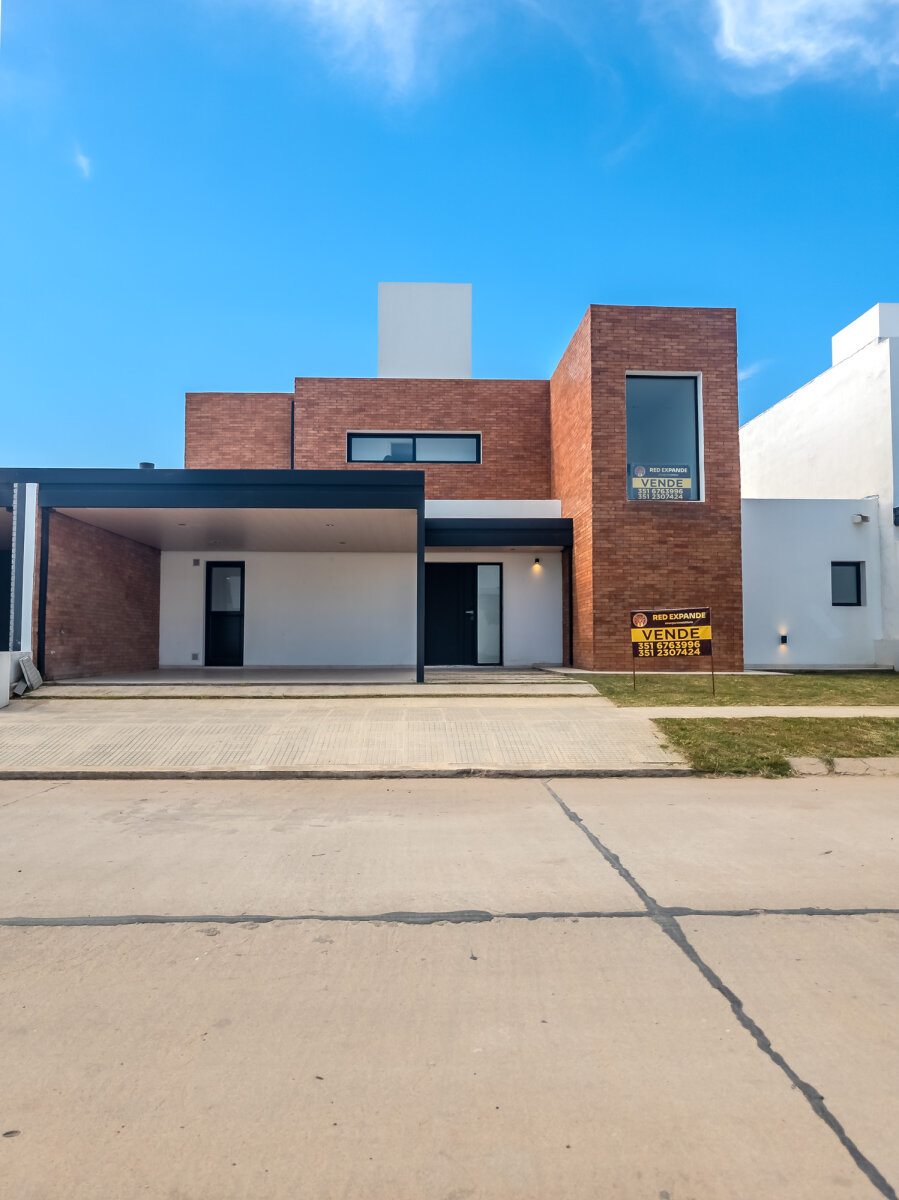 DUPLEX A ESTRENAR DE 3 DORMITORIOS CON PATIO Y GALERIA TECHADA CON ASADOR. LOTE 27 MZA 32. CAMPO CHICO