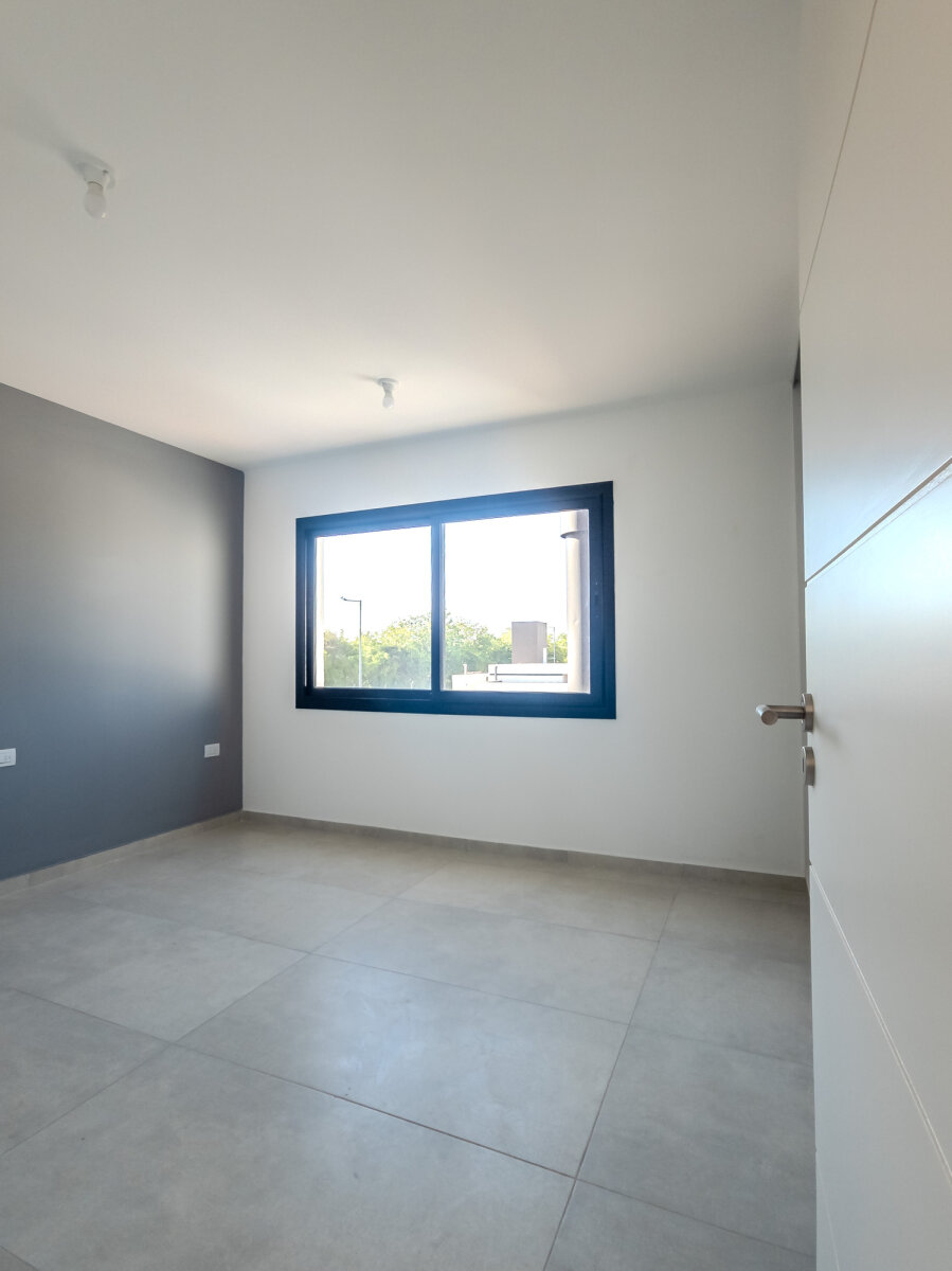 DUPLEX A ESTRENAR DE 3 DORMITORIOS CON PATIO Y GALERIA TECHADA CON ASADOR. LOTE 27 MZA 32. CAMPO CHICO - 35