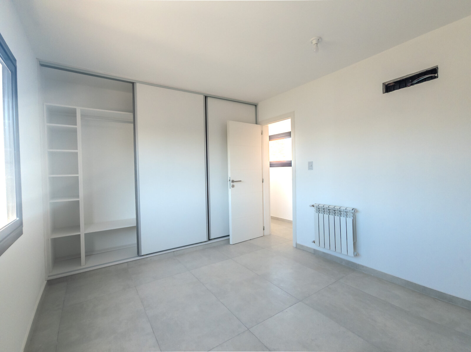 DUPLEX A ESTRENAR DE 3 DORMITORIOS CON PATIO Y GALERIA TECHADA CON ASADOR. LOTE 27 MZA 32. CAMPO CHICO - 37