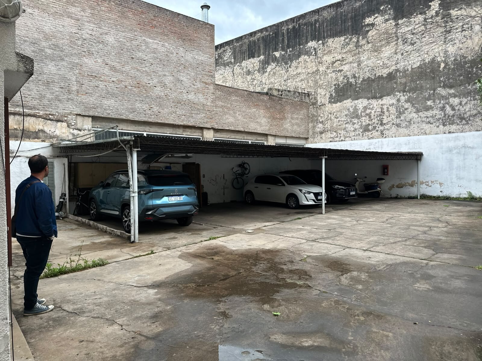 Venta departamento dos dormitorios con cochera. Barrio Pichincha - 26