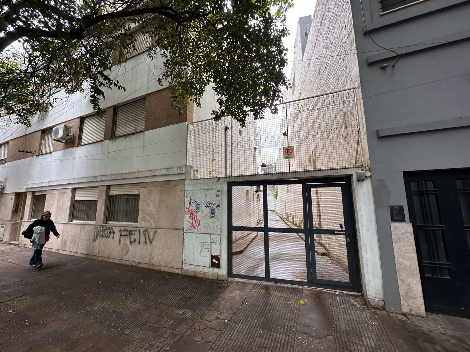 Venta departamento dos dormitorios con cochera. Barrio Pichincha - 24