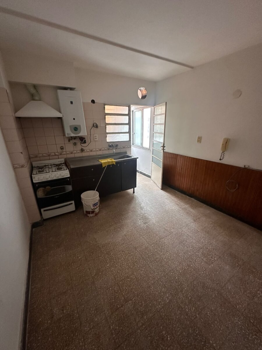 Venta departamento dos dormitorios con cochera. Barrio Pichincha - 19