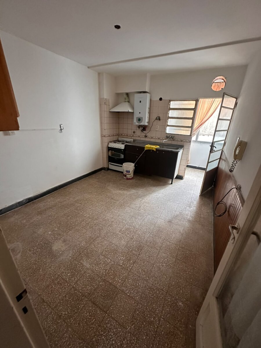 Venta departamento dos dormitorios con cochera. Barrio Pichincha - 18