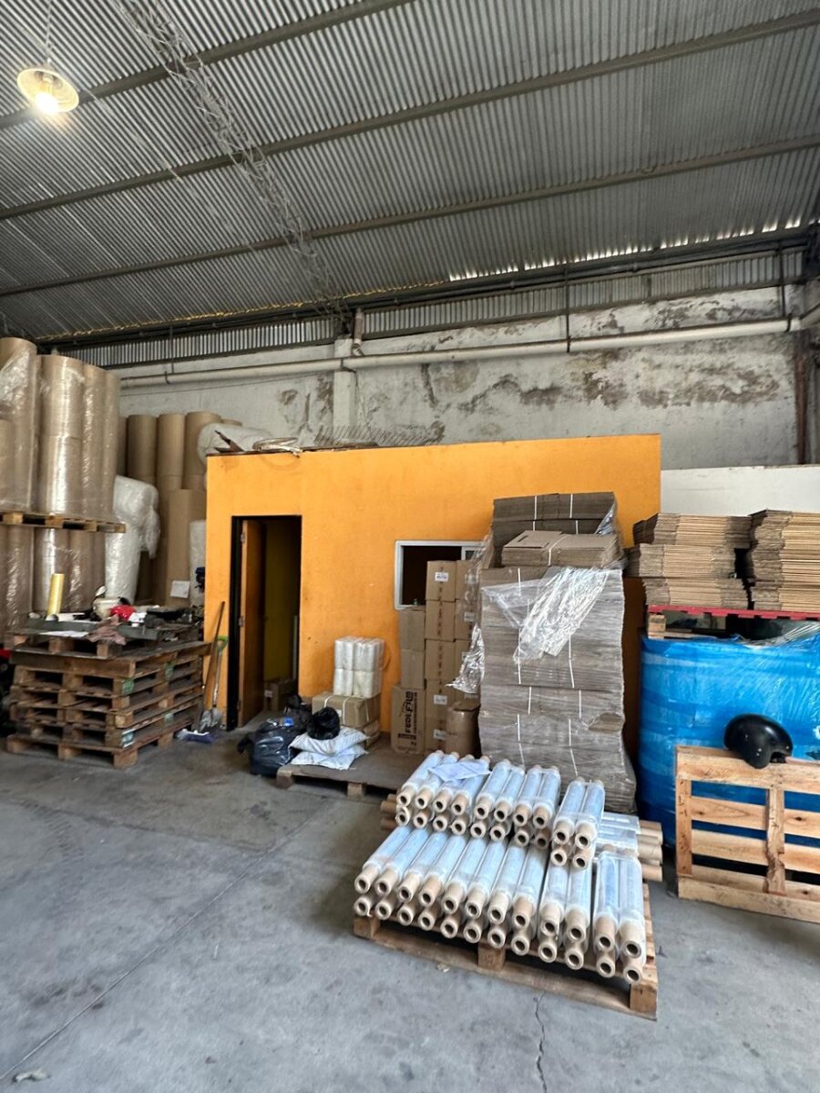 GALPON A LA VENTA CALLE FELIX FRIAS 854 - 6