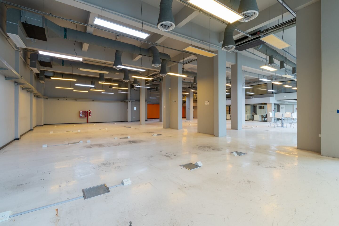 Alquiler. Edificios/Oficinas. Ideal empresas. - 24