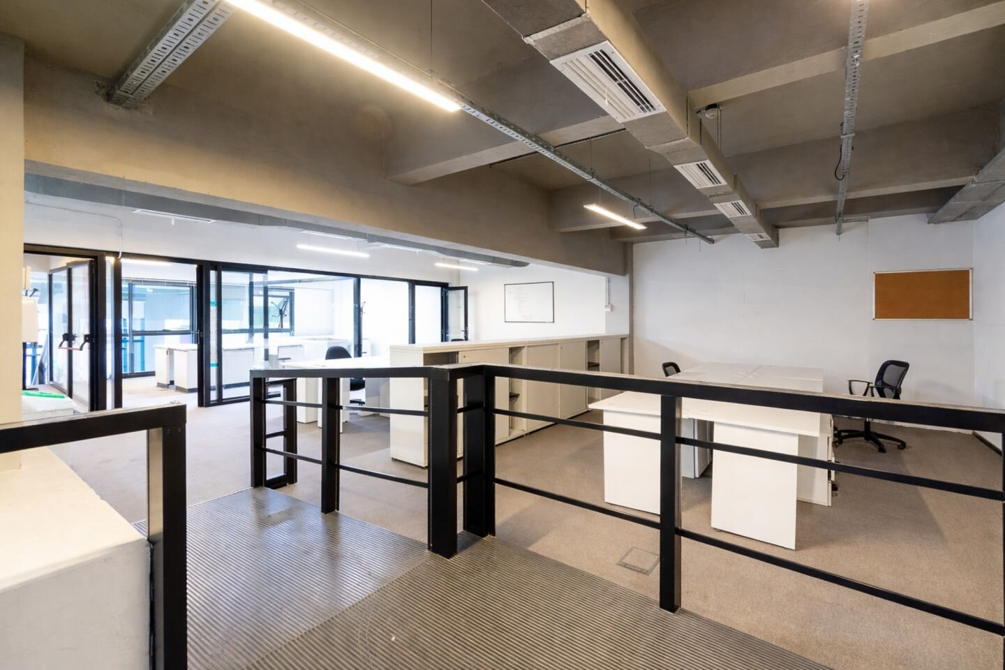 Alquiler. Edificios/Oficinas. Ideal empresas. - 10