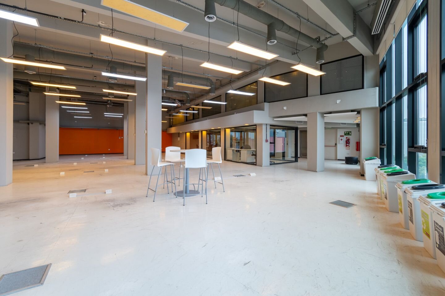 Alquiler. Edificios/Oficinas. Ideal empresas. - 25