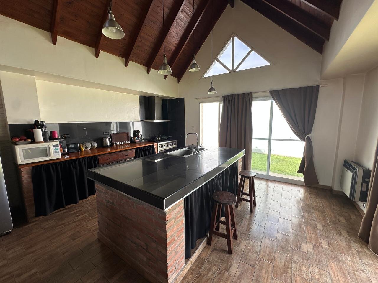 Vende/permuta bella casa en Parque Avambae - 19