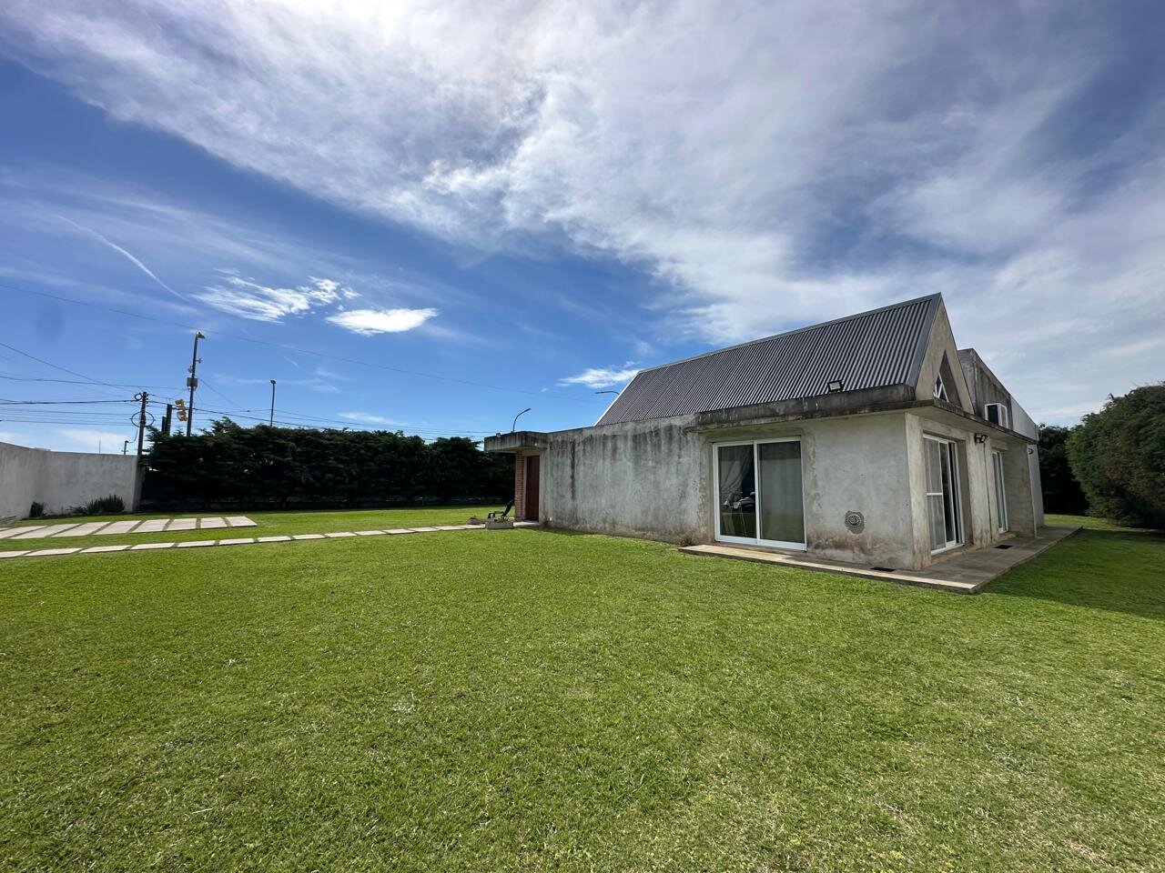 Vende/permuta bella casa en Parque Avambae — foto 10