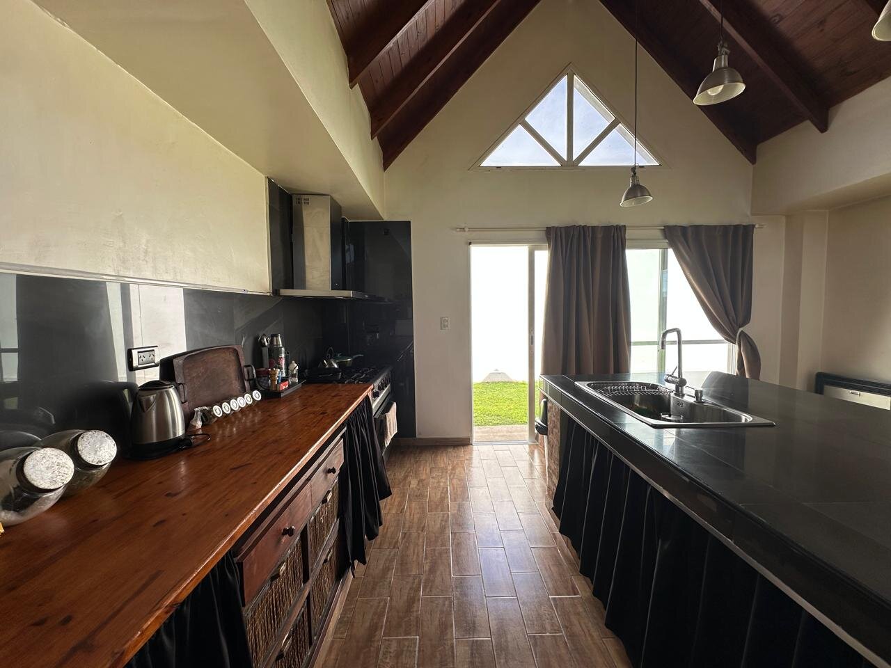 Vende/permuta bella casa en Parque Avambae - 18