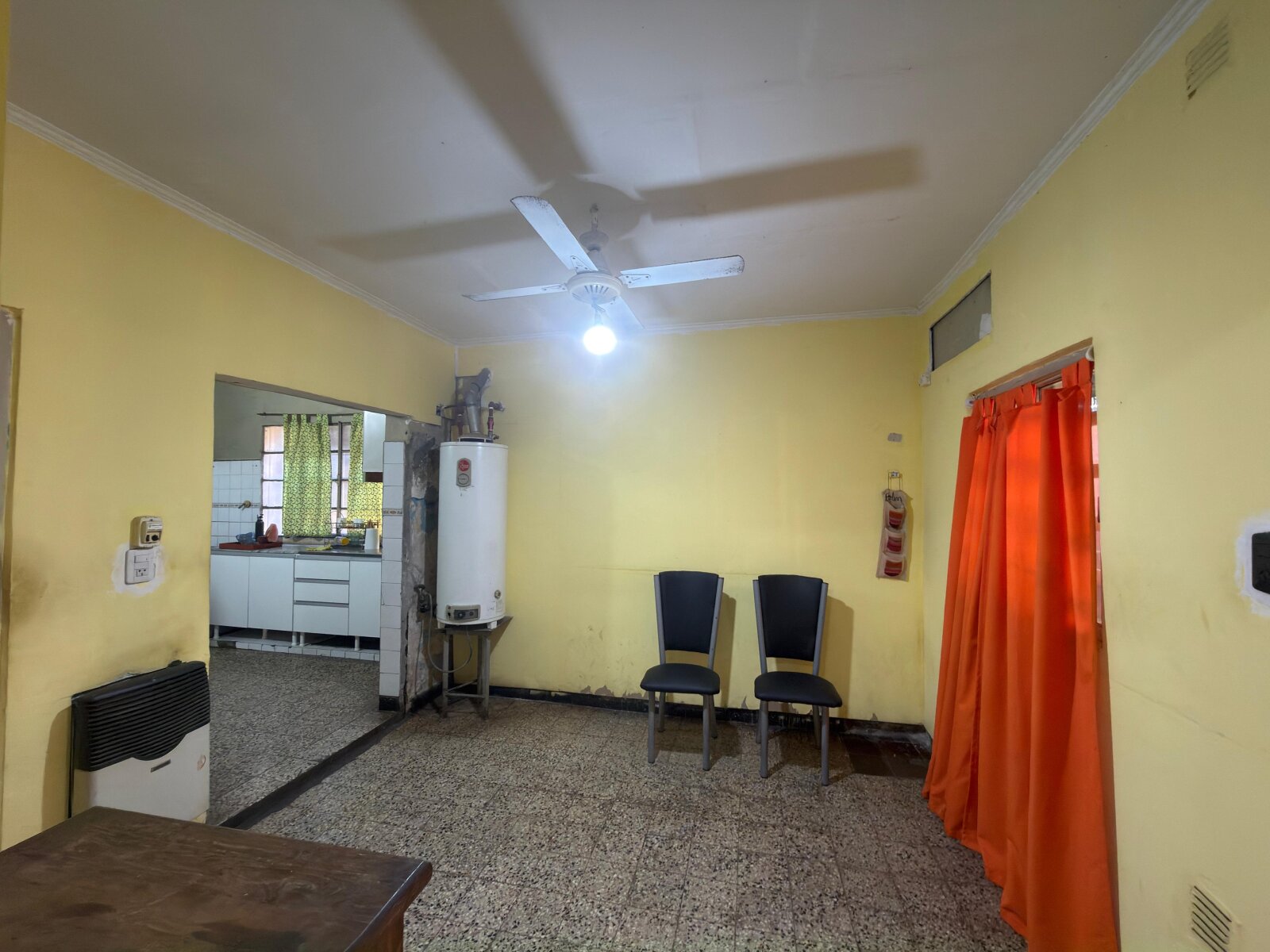 CASA DE TRES DORMITORIOS EN BARRIO TRIANGULO Y MODERNO — foto 4