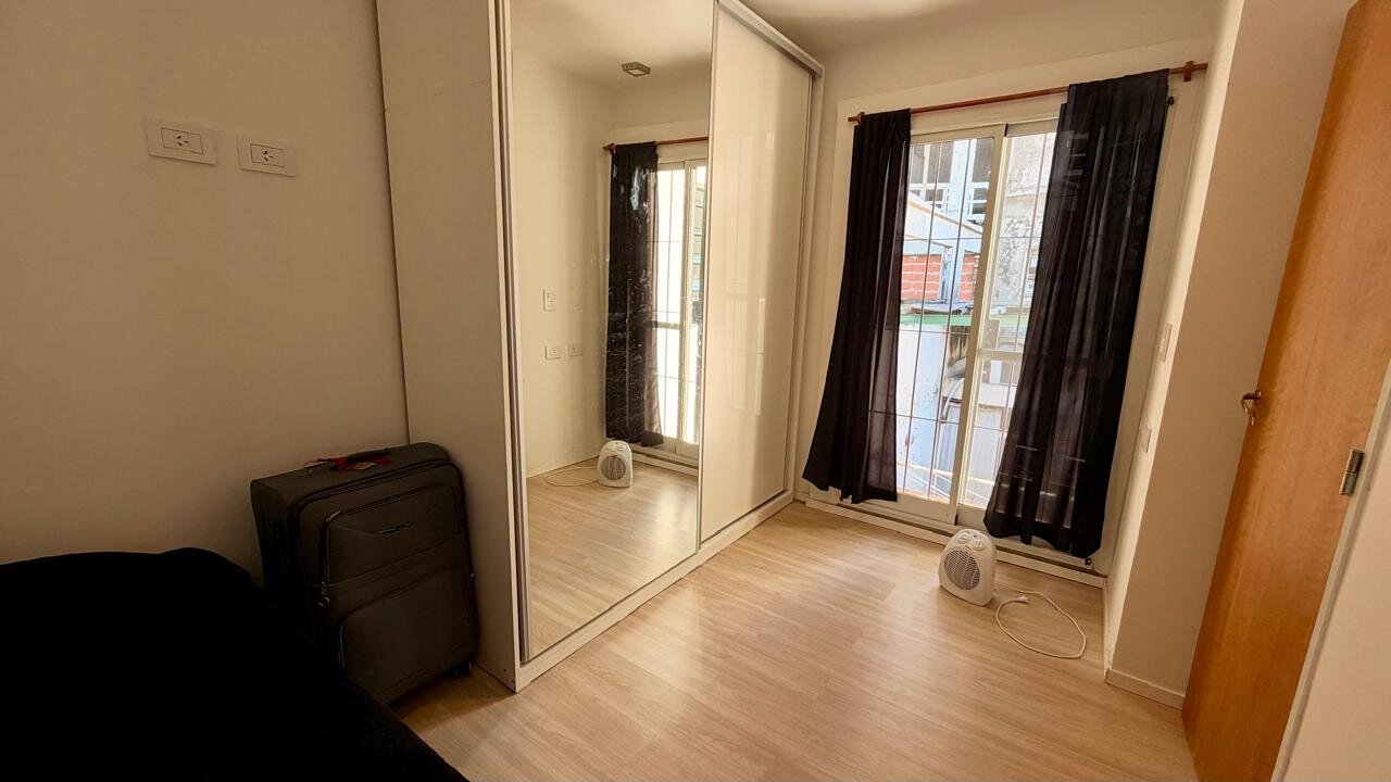 CASA MULTIFAMILIAR A NUEVO CON POSIBILIDAD DE UNIFICAR Y AMPLIAR - 24