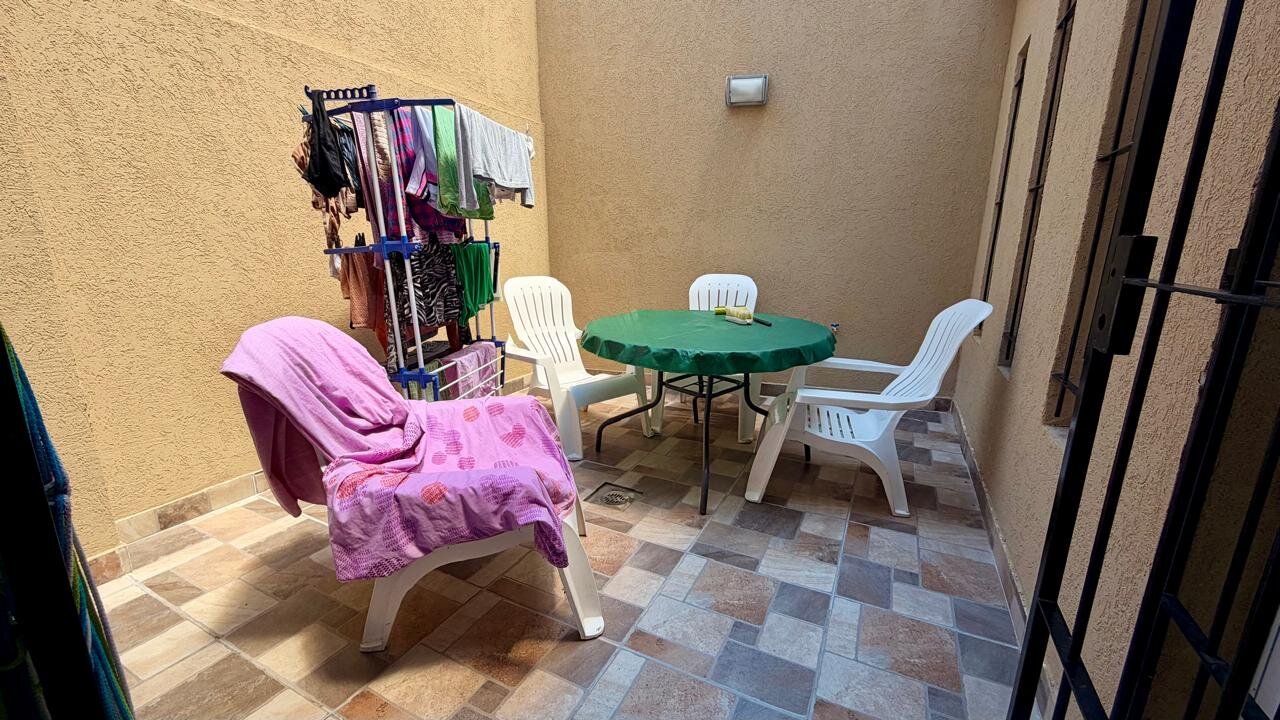 CASA MULTIFAMILIAR A NUEVO CON POSIBILIDAD DE UNIFICAR Y AMPLIAR — foto 9