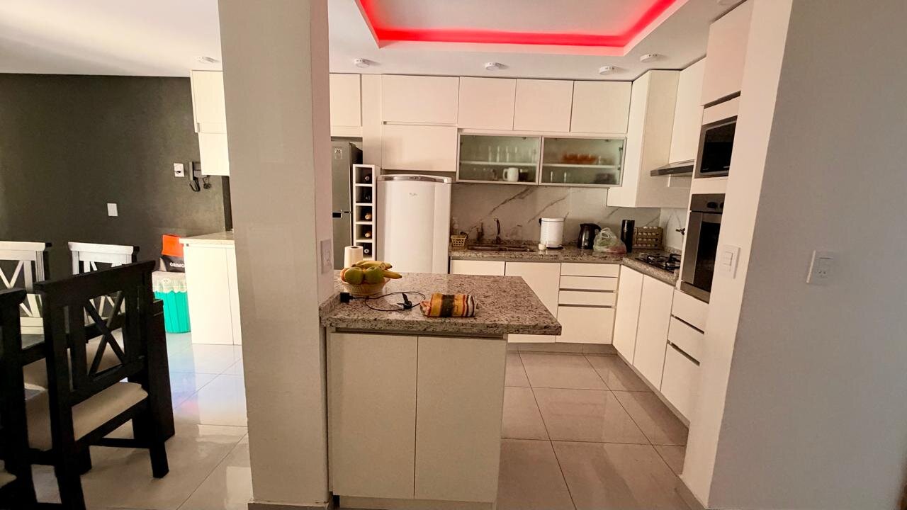 CASA MULTIFAMILIAR A NUEVO CON POSIBILIDAD DE UNIFICAR Y AMPLIAR — foto 2