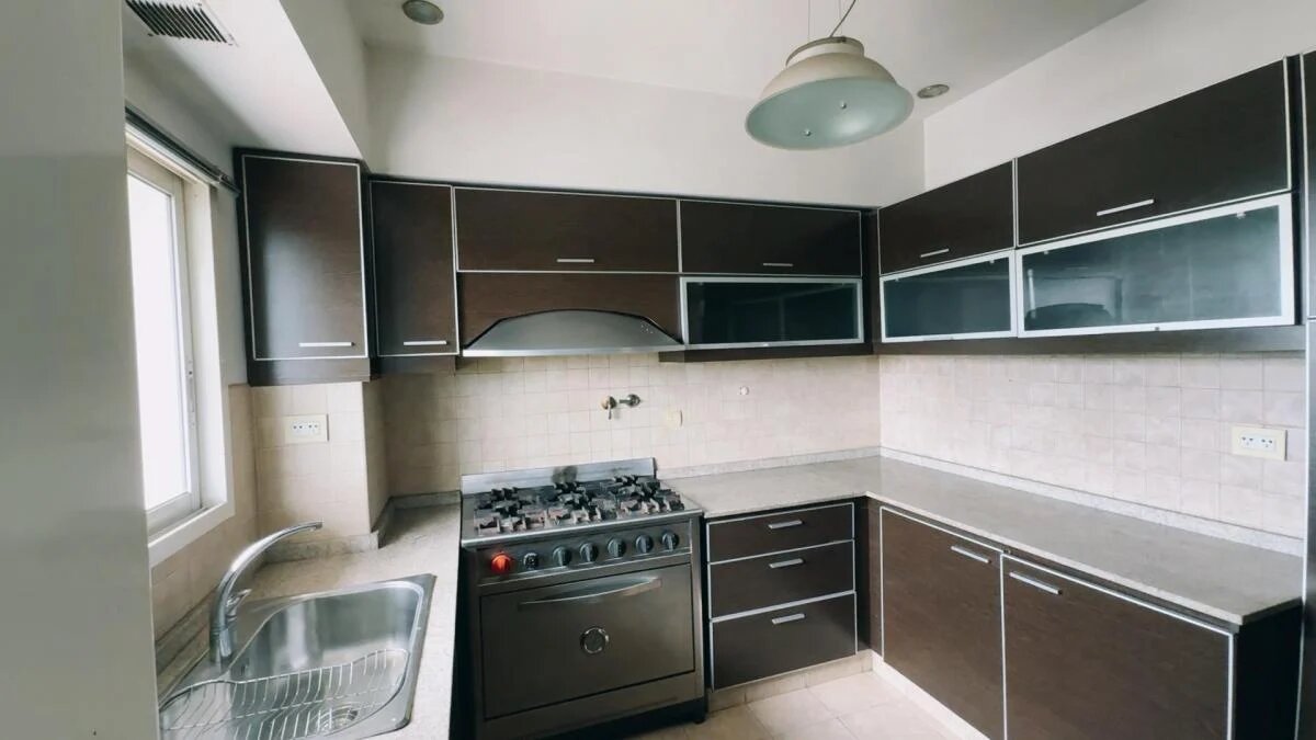 Venta de semipiso de seis ambientes en Adrogue, APTO CREDITO — foto 3