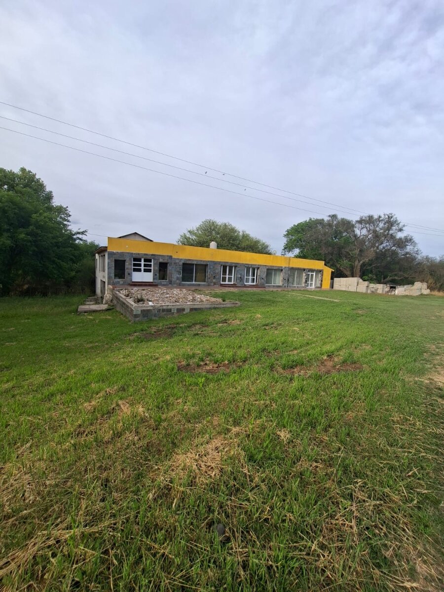 VENTA IMPORTANTES LOCALES COMERCIALES EN VILLA RUMIPAL - 4