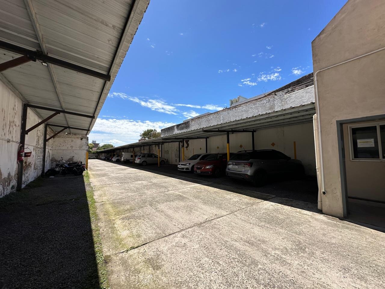 Vende amplio lote de 680 m2 en Italia 140 - 4