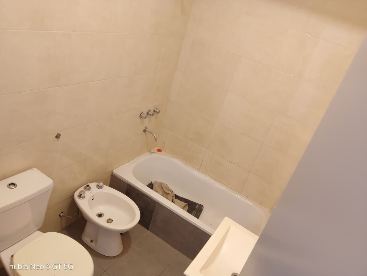 Monoambiente con Patio en Flores | Sin Expensas | Orientación Este | 1° Piso por Escalera — foto 6
