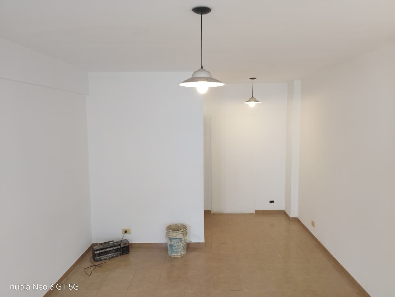 Monoambiente con Patio en Flores | Sin Expensas | Orientación Este | 1° Piso por Escalera