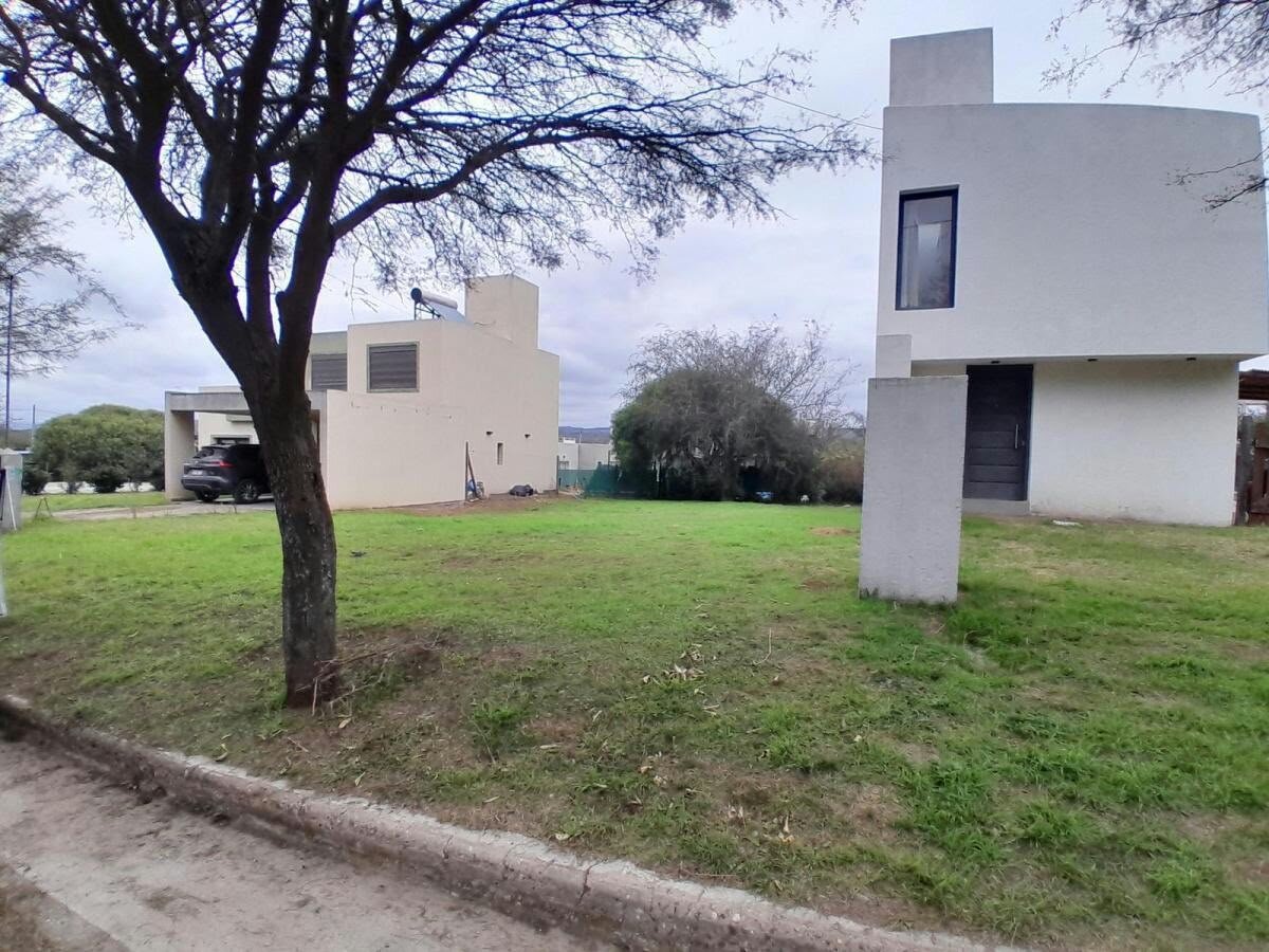Lote en VENTA (Cancelado al 100%) | 350 m2 | TEJAS 4 - ETAPA 1 - 5