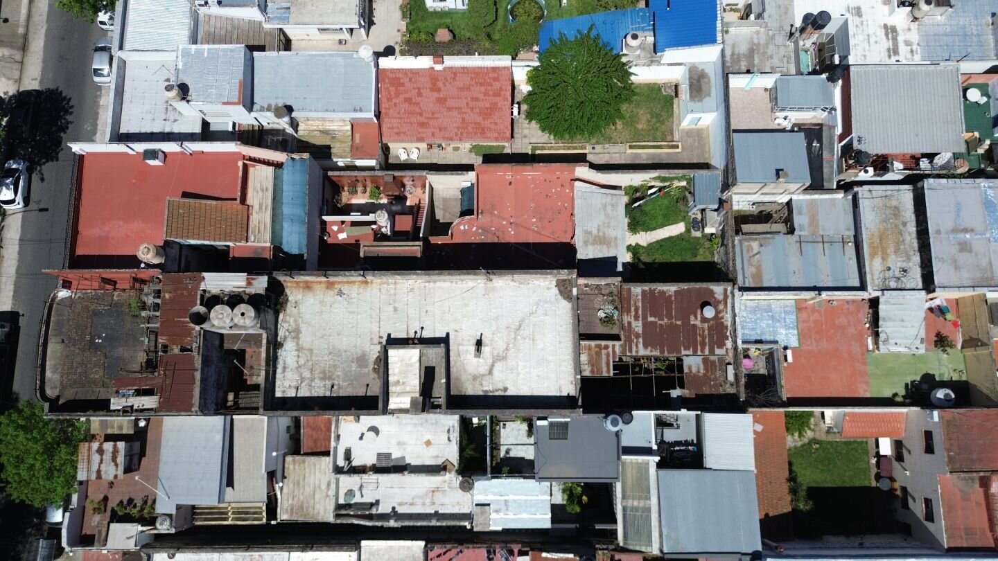 Lote 8,66 x 44,38 con galpón y departamentos a refaccionar – Barracas - 2
