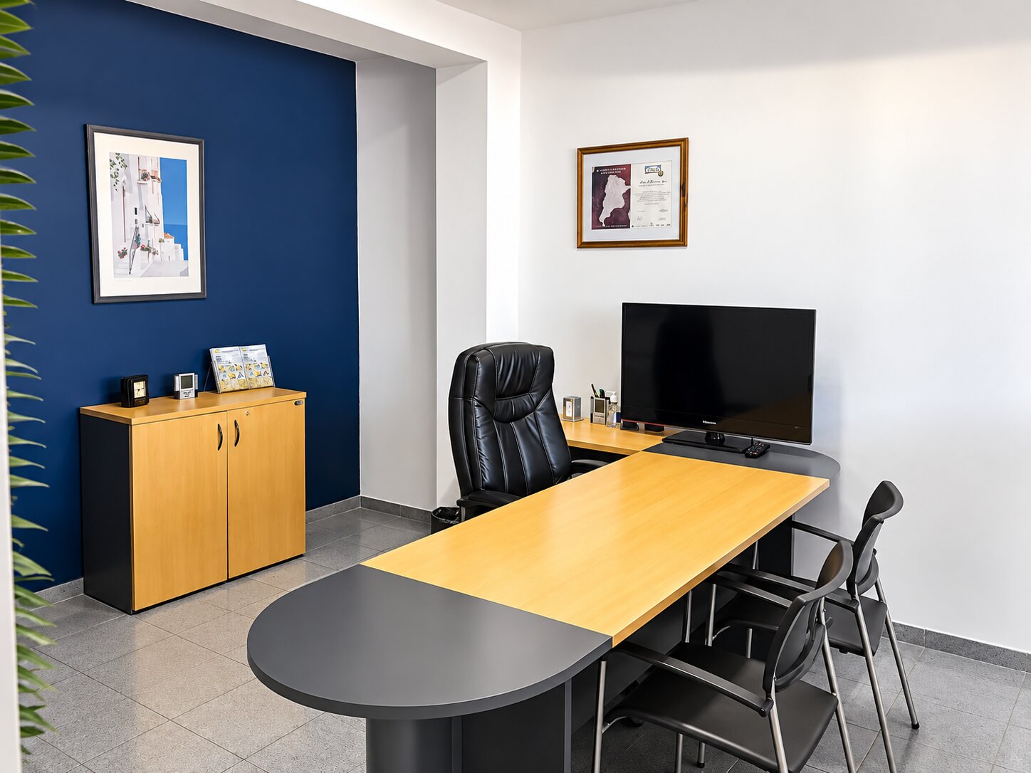 Nave 2.300 m2 + Oficinas 300 m2 en Alquiler | Alvear | Ruta Provincial 21 km 288 - 9