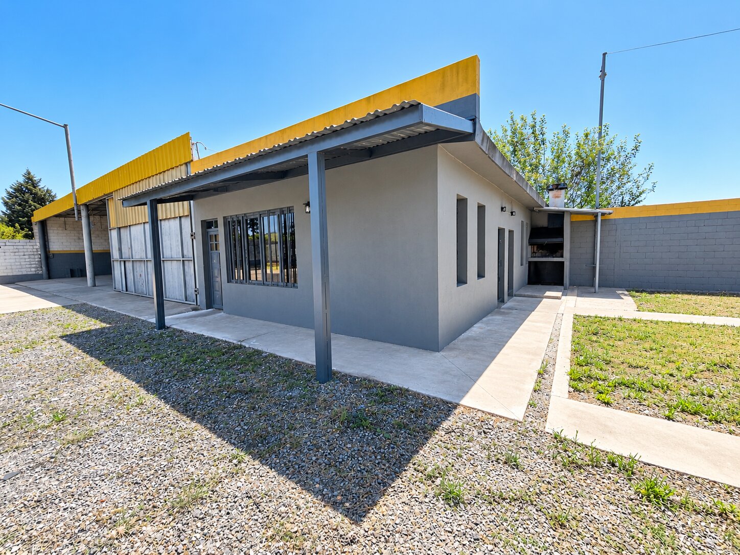 Nave 2.300 m2 + Oficinas 300 m2 en Alquiler | Alvear | Ruta Provincial 21 km 288 - 10