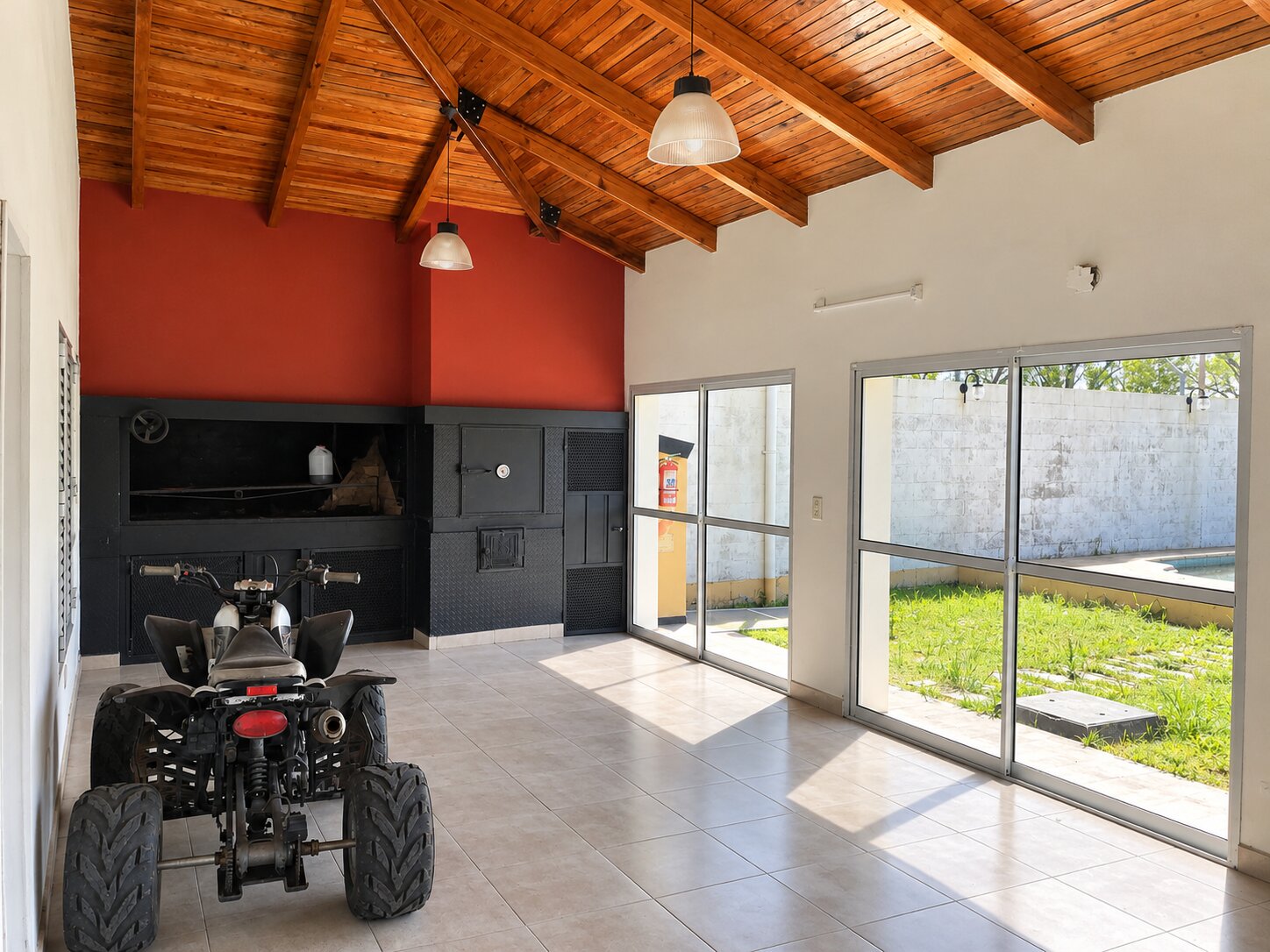Nave 2.300 m2 + Oficinas 300 m2 en Alquiler | Alvear | Ruta Provincial 21 km 288 - 17