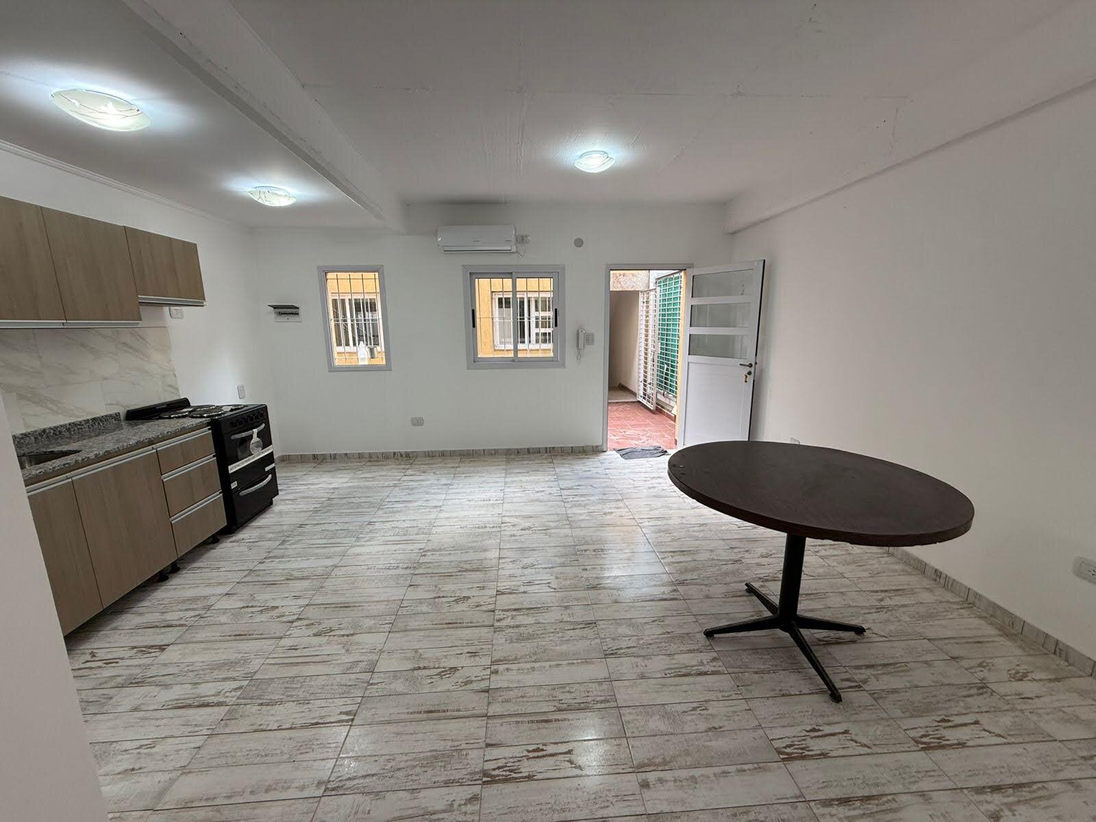 Alquiler monoambiente en Villa Luzuriaga — foto 2
