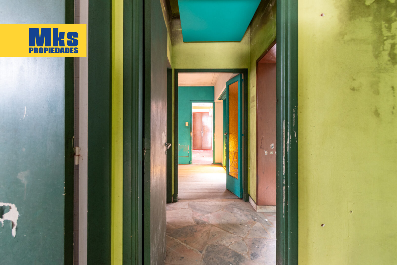 Venta en Block barrio de La Boca. 10 Phs mas local en esquina. Ideal inversion, zona de crecimiento. - 50