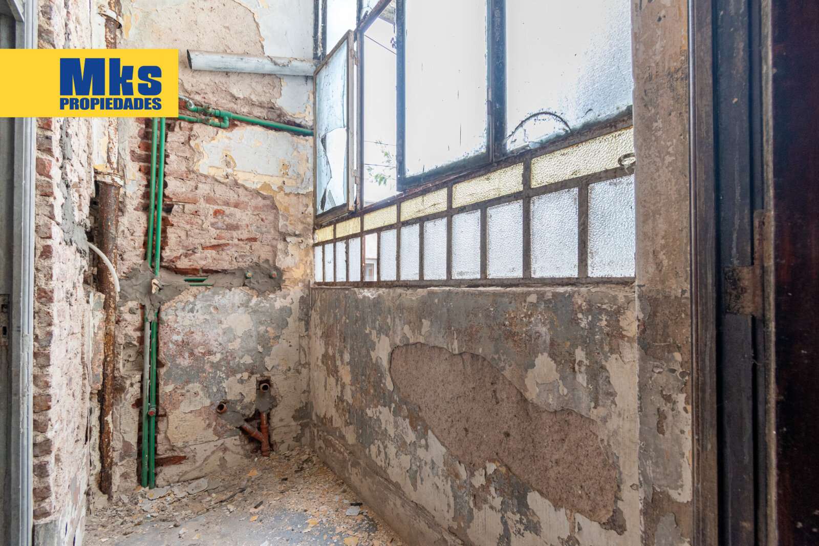 Venta en Block barrio de La Boca. 10 Phs mas local en esquina. Ideal inversion, zona de crecimiento. - 37