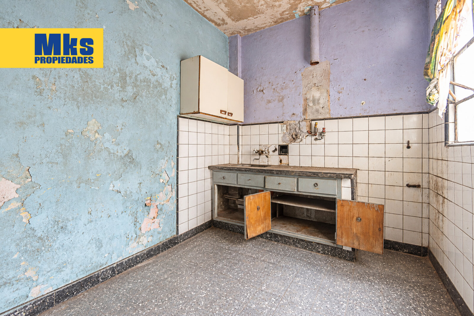 Venta en Block barrio de La Boca. 10 Phs mas local en esquina. Ideal inversion, zona de crecimiento. - 72