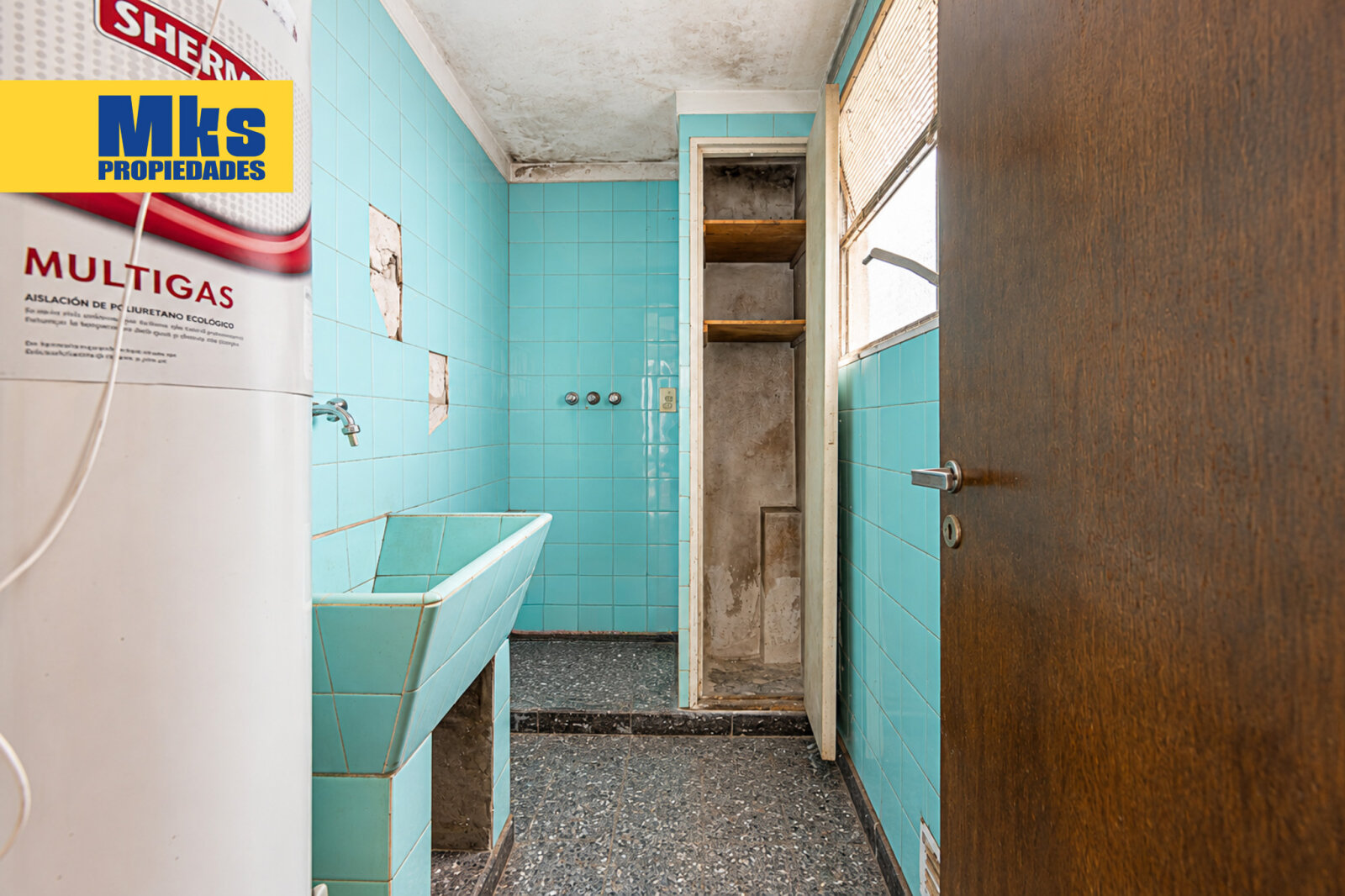Venta en Block barrio de La Boca. 10 Phs mas local en esquina. Ideal inversion, zona de crecimiento. - 75