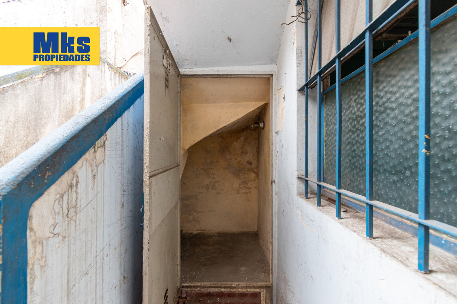 Venta en Block barrio de La Boca. 10 Phs mas local en esquina. Ideal inversion, zona de crecimiento. - 53