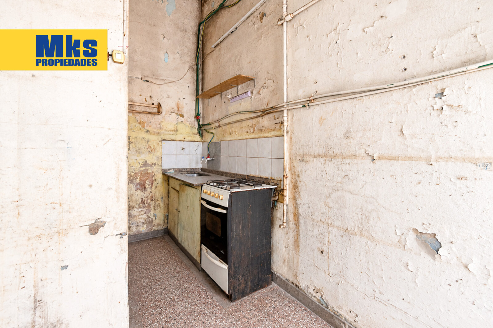 Venta en Block barrio de La Boca. 10 Phs mas local en esquina. Ideal inversion, zona de crecimiento. - 76