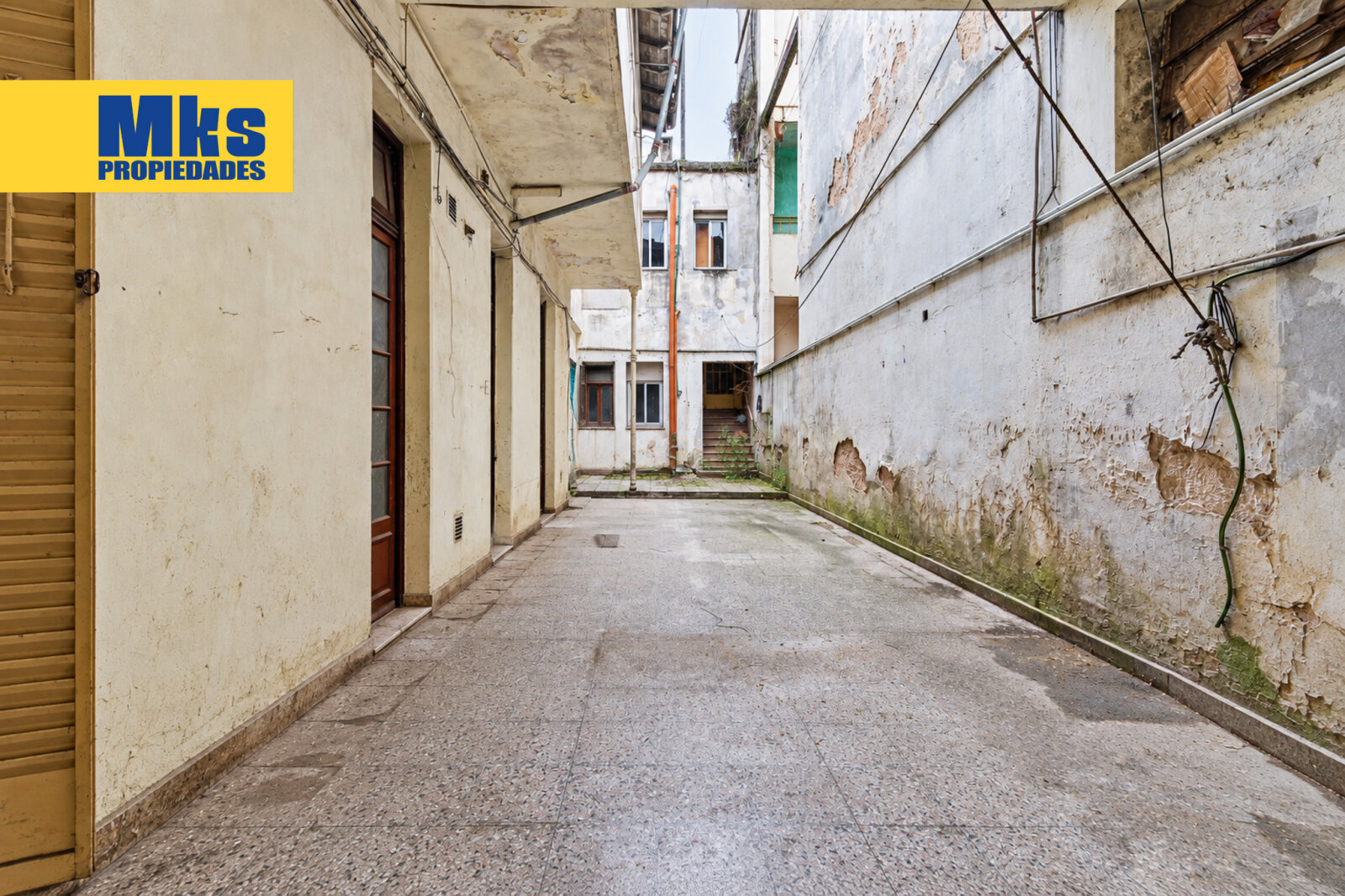 Venta en Block barrio de La Boca. 10 Phs mas local en esquina. Ideal inversion, zona de crecimiento. - 22