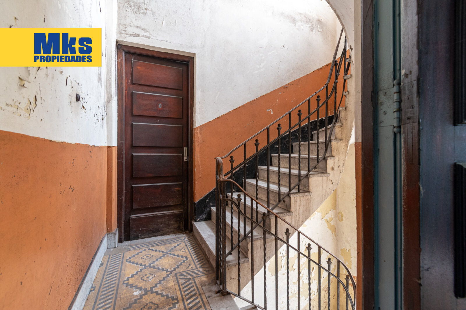 Venta en Block barrio de La Boca. 10 Phs mas local en esquina. Ideal inversion, zona de crecimiento. - 20