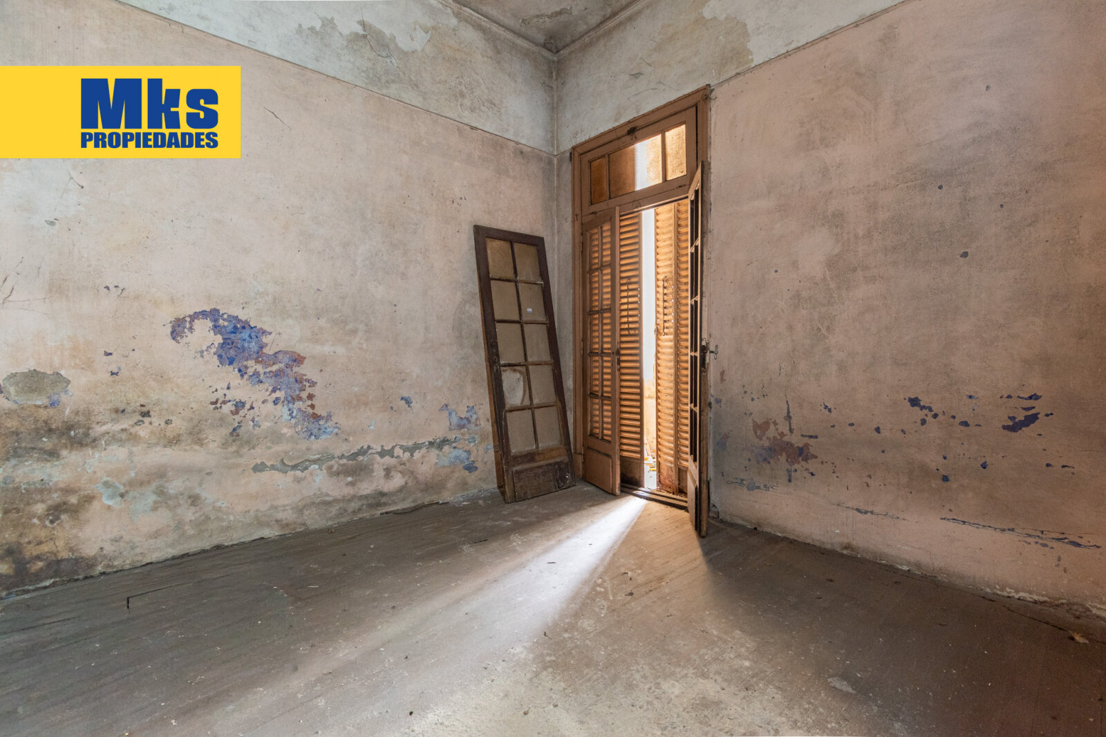 Venta en Block barrio de La Boca. 10 Phs mas local en esquina. Ideal inversion, zona de crecimiento. - 32
