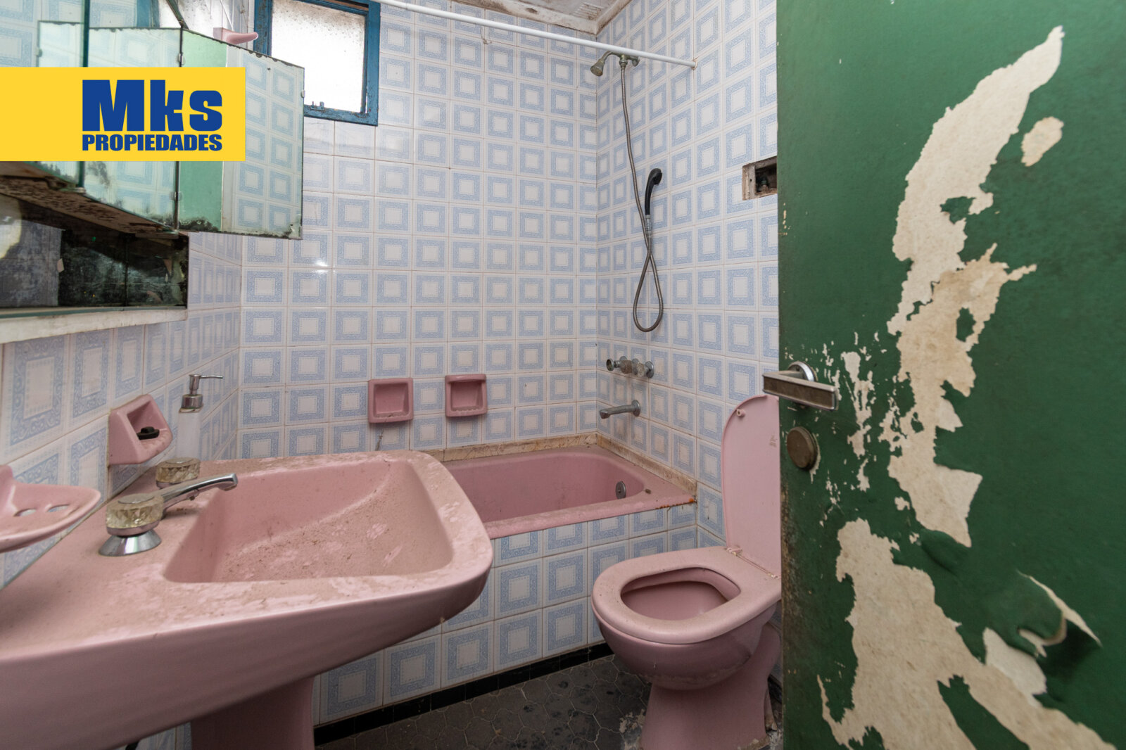 Venta en Block barrio de La Boca. 10 Phs mas local en esquina. Ideal inversion, zona de crecimiento. - 49