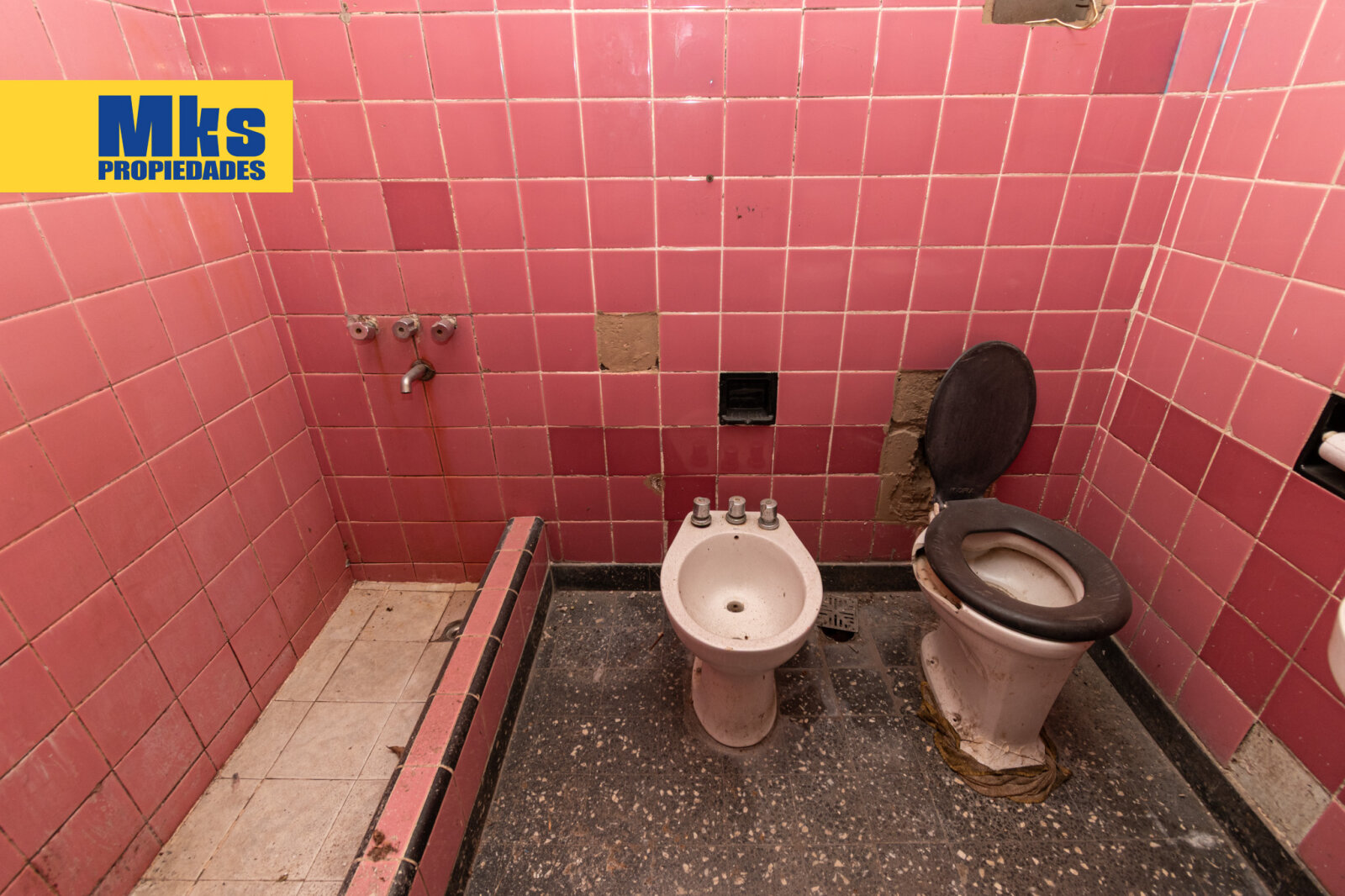 Venta en Block barrio de La Boca. 10 Phs mas local en esquina. Ideal inversion, zona de crecimiento. - 29