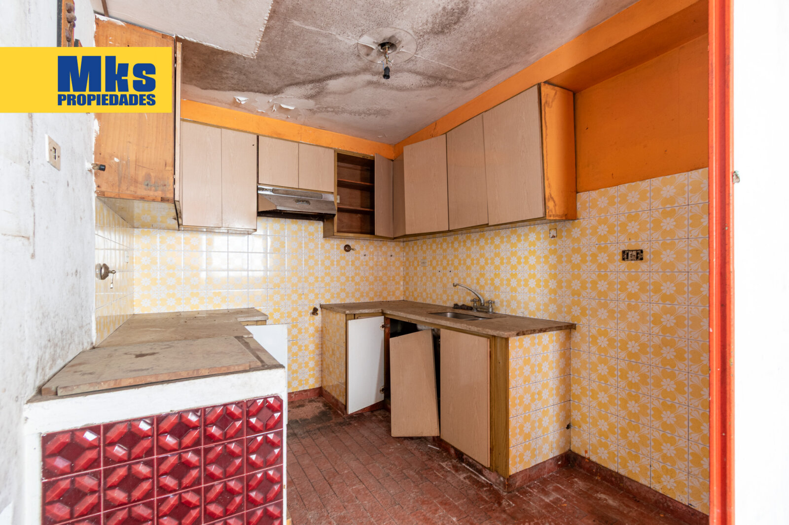 Venta en Block barrio de La Boca. 10 Phs mas local en esquina. Ideal inversion, zona de crecimiento. - 25