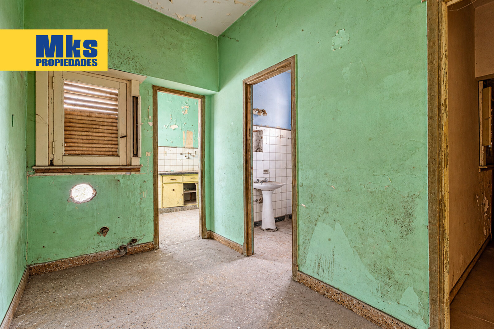 Venta en Block barrio de La Boca. 10 Phs mas local en esquina. Ideal inversion, zona de crecimiento. - 71