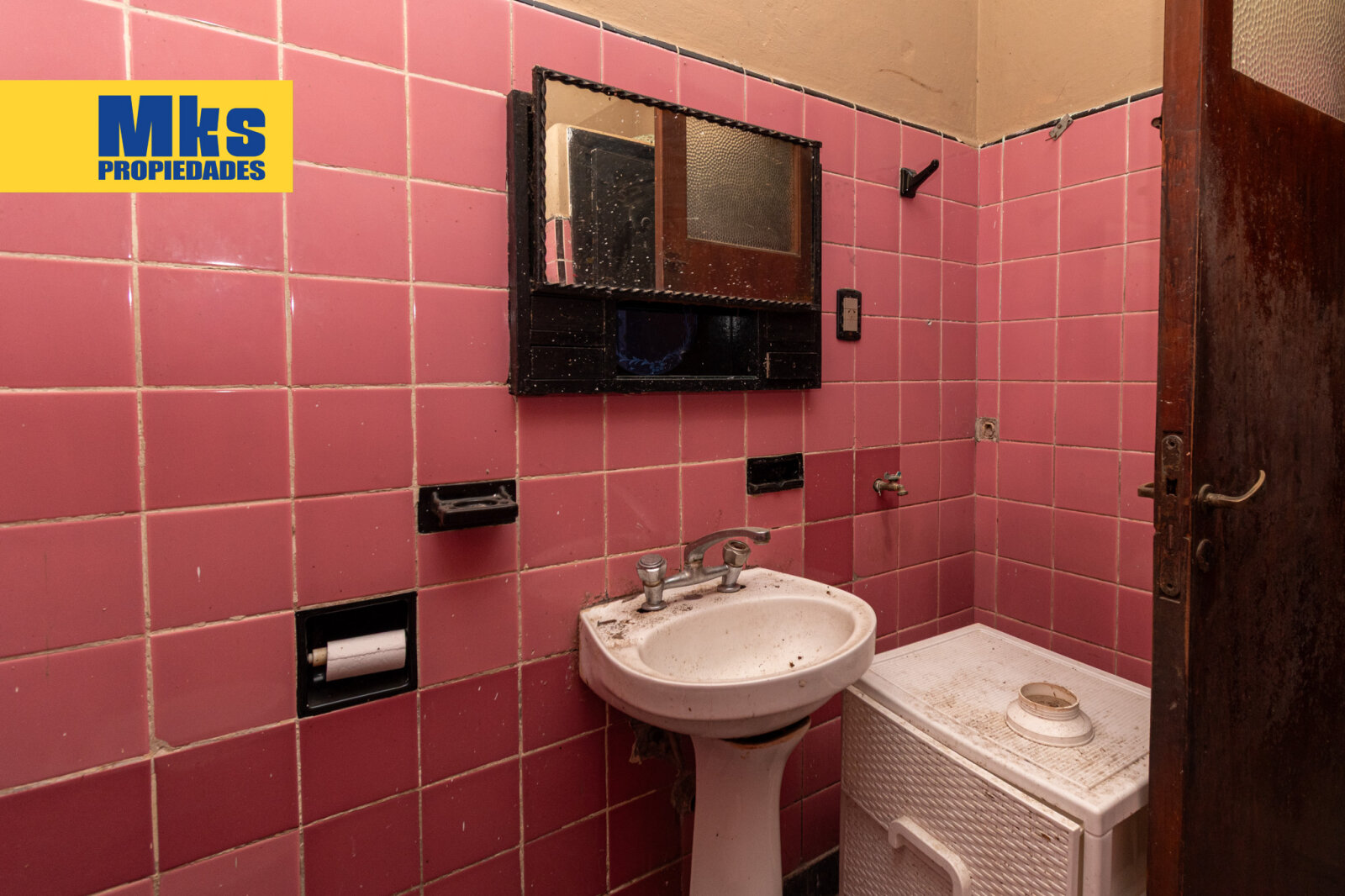 Venta en Block barrio de La Boca. 10 Phs mas local en esquina. Ideal inversion, zona de crecimiento. - 28